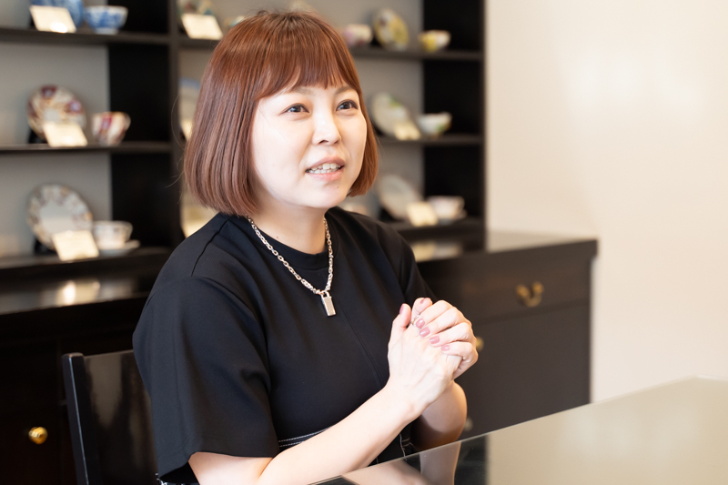 インタビューカット1