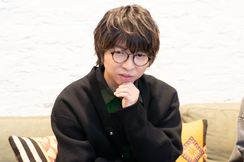 インタビューカット6