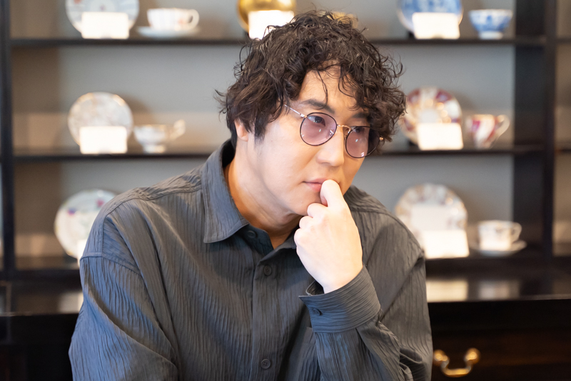 インタビューカット10