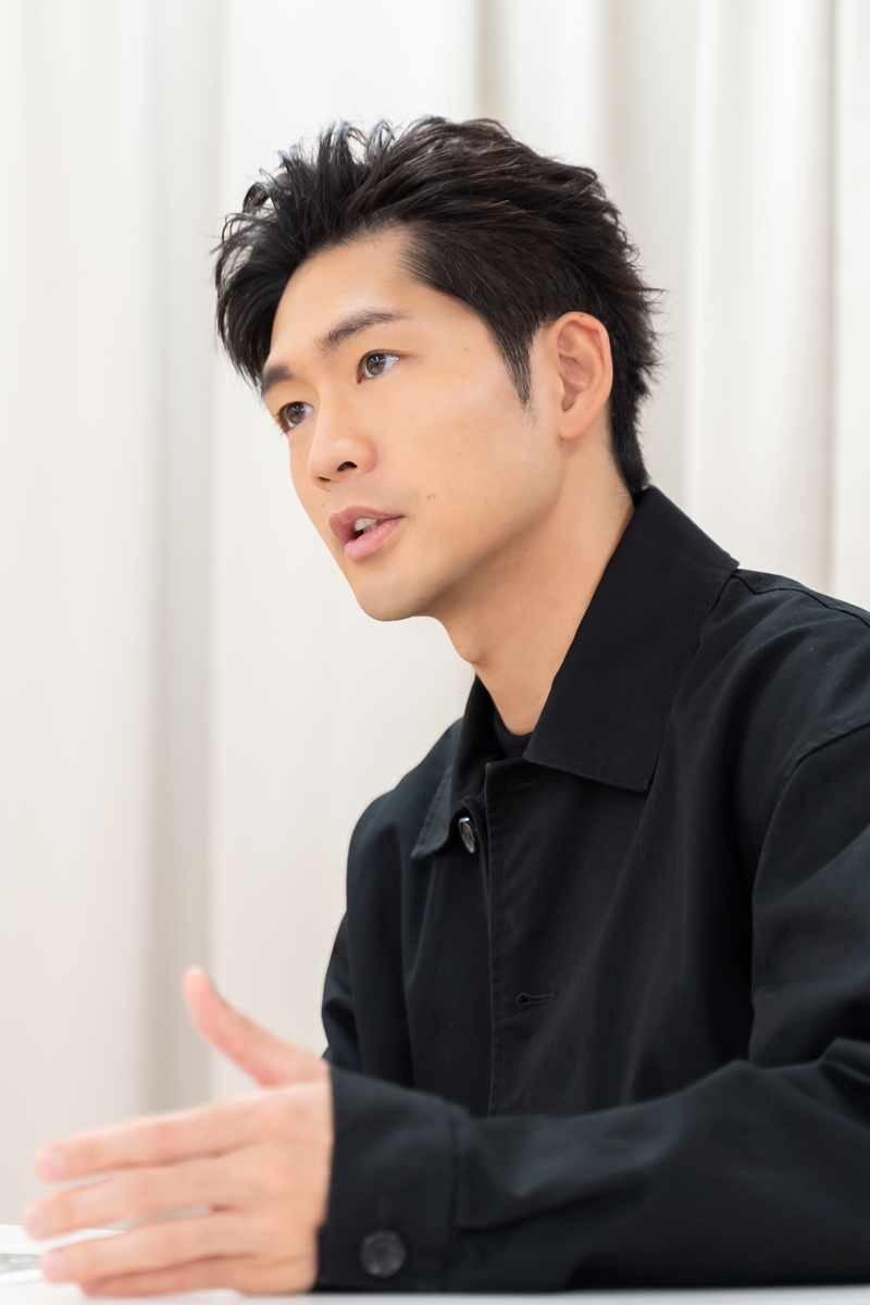 インタビューカット2