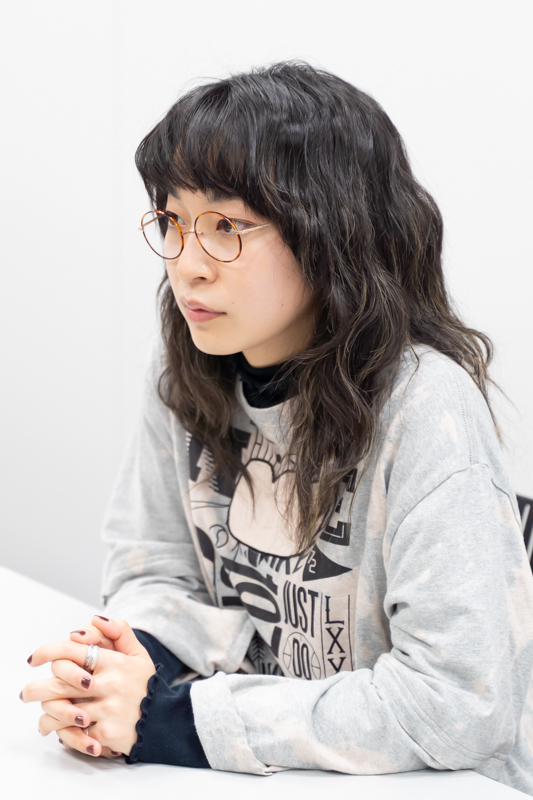 インタビューカット2