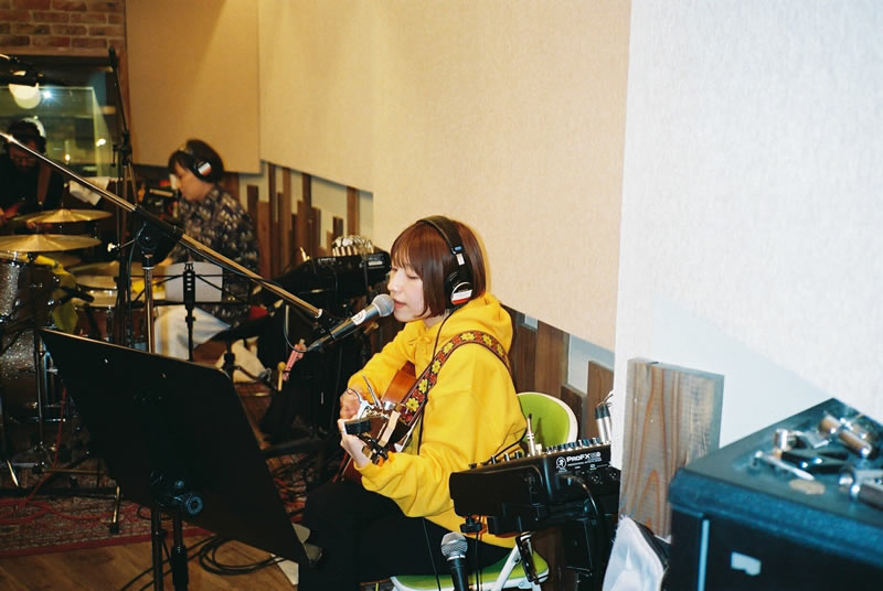 インタビューカット3