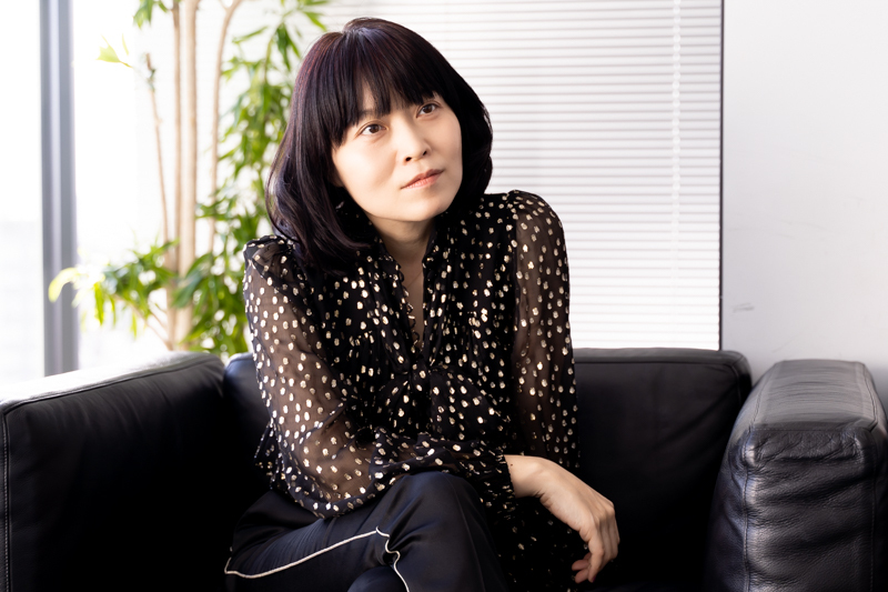 インタビューカット1