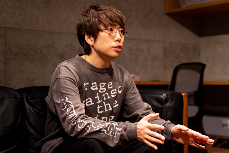 インタビューカット1