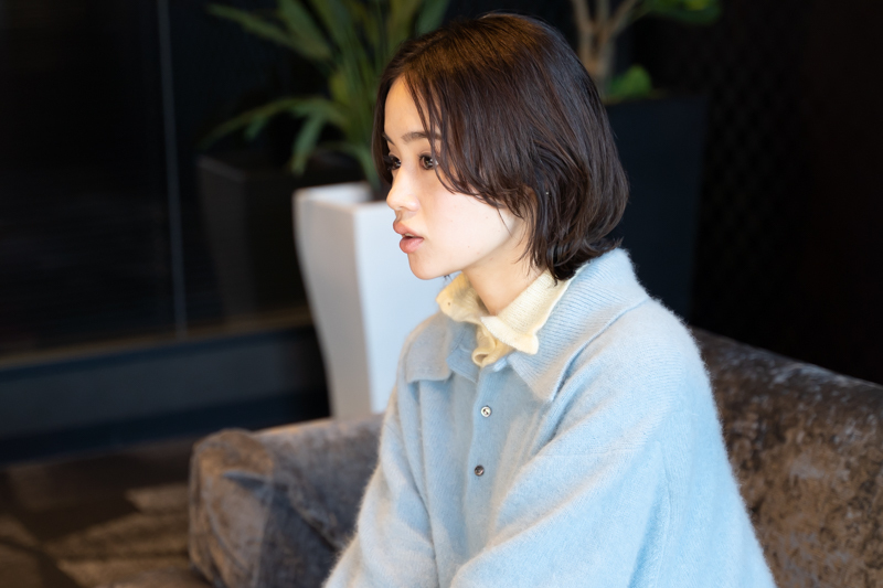 インタビューカット1