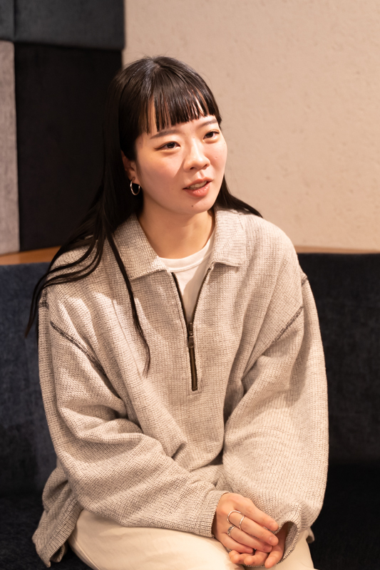 インタビューカット1