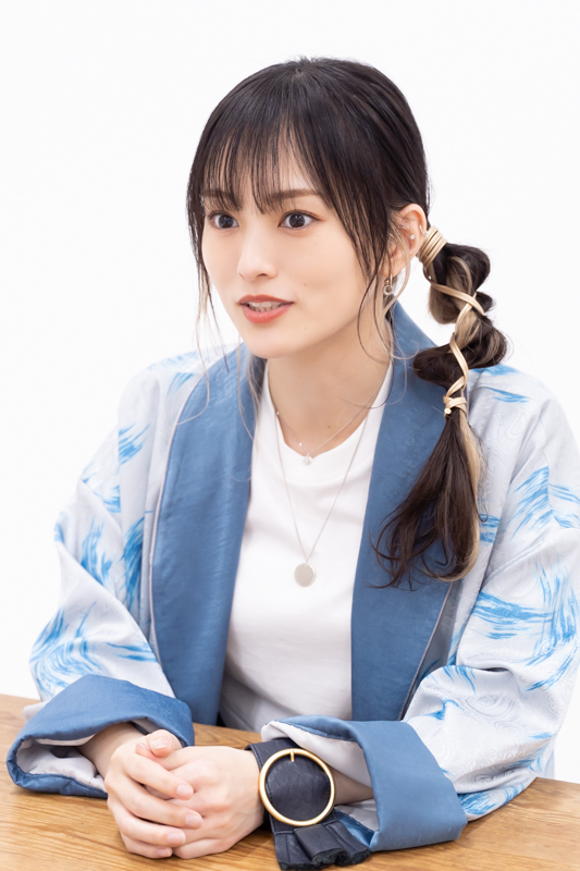 インタビューカット2