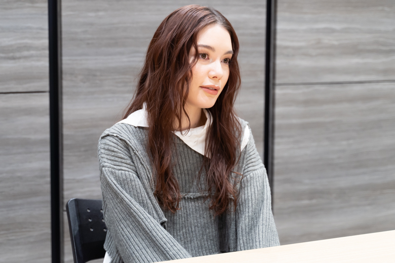 インタビューカット1