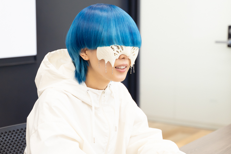 インタビューカット3