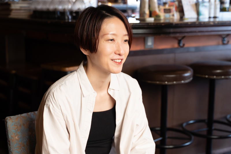 インタビューカット1