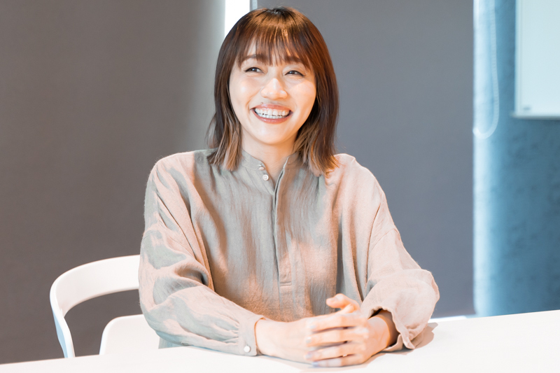 インタビューカット3