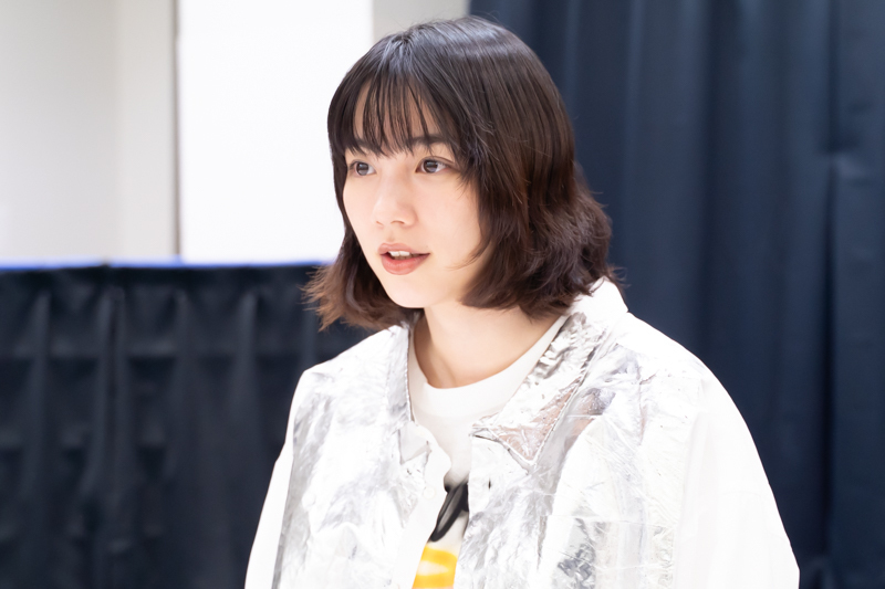 インタビューカット1