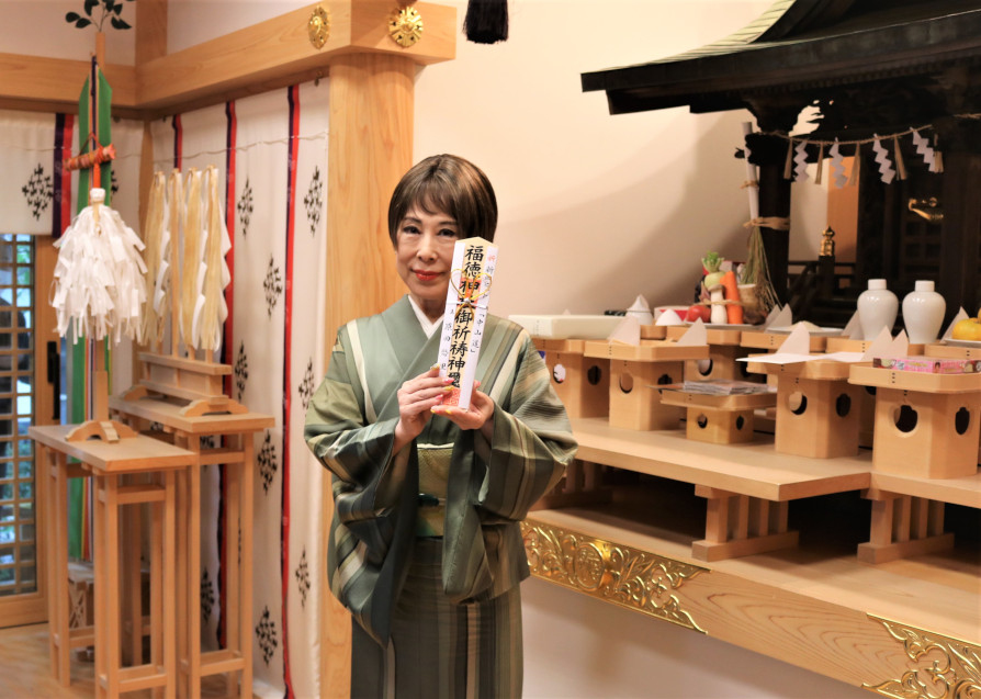 原田悠里、「中山道」の起点となる日本橋で新曲「中山道」発売日にヒット祈願。「神様が降ろしてくださったような作品」