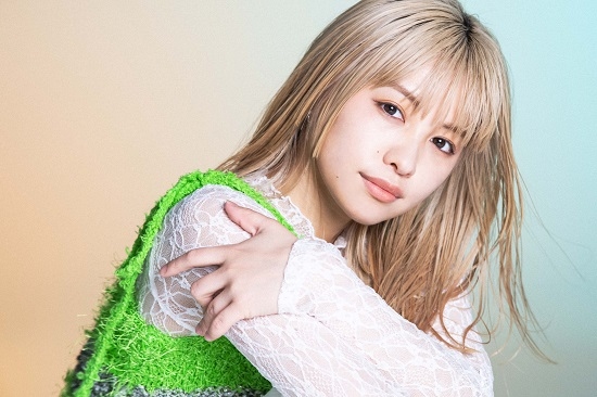 拝啓 新山詩織様