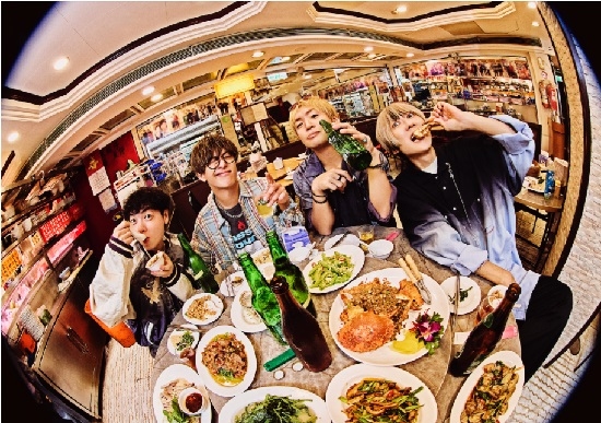 差し伸べられる手（ぬくもり）