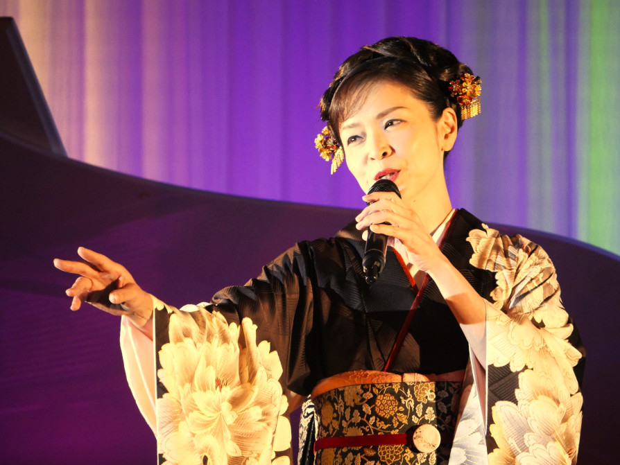 石原詢子、歌手デビュー36年！ファンと一緒に祝う「もうひとつのバースデーディナーショー～あなたは私の縁結花～」開催！