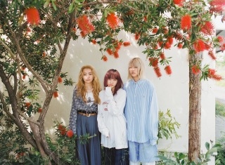 立ち上がって　私たちの音を聴いて