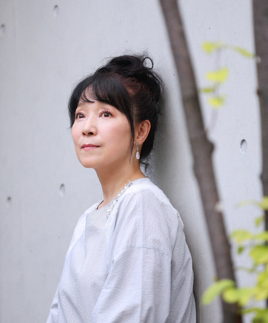 尾崎亜美、2024年4月に横浜と大阪のビルボードライブで公演！2/29（木）～ 会員先行予約！3/7（木）～一般予約！自身の名義では初となるビルボードライブ公演！